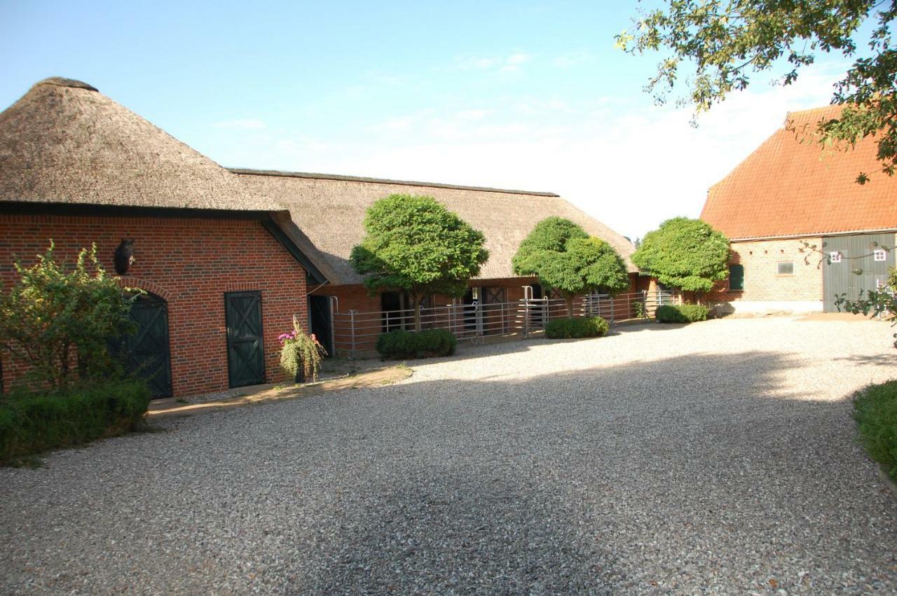 Ostseepferdehof Neukirchen  Exteriör bild